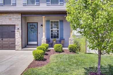 689 Cardwell Ln, Fletcher, NC 28732 - photo 2