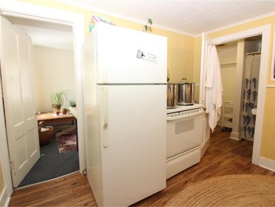 42 Walnut St, Burlington, VT 05401 - photo 6