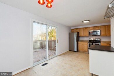 9507 Donnan Castle Ct, Laurel, MD 20723 - photo 5