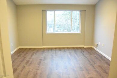 211 Pembrook Loop, Staten Island, NY 10309 - photo 7