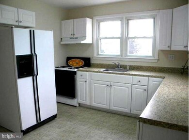 107 Oakleigh Ave, Glen Burnie, MD 21061 - photo 4