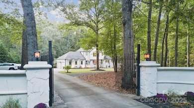 6817 Tree Hill Rd, Matthews, NC 28104 - photo 3