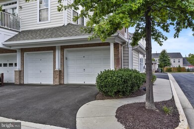 411 Hamlet Club Dr unit 307, Edgewater, MD 21037 - photo 2