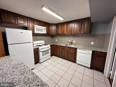 11801 Breton Ct unit 22C, Reston, VA 20191 - photo 4