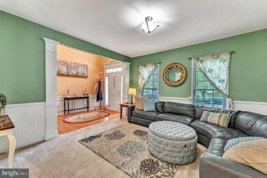 358 E Armstrong Dr, Fountainville, PA 18923 - photo 4