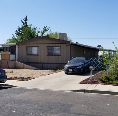 16351 Wimbleton Dr, Victorville, CA 92395 - photo 2