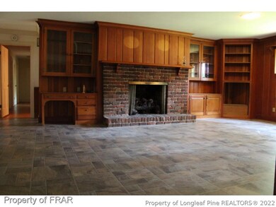 1102 Longleaf Dr, Fayetteville, NC 28305 - photo 5