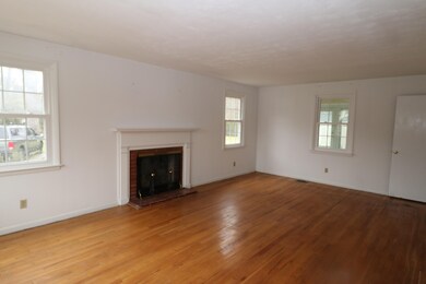1015 Daniel Place, Jacksonville, NC 28540 - photo 2