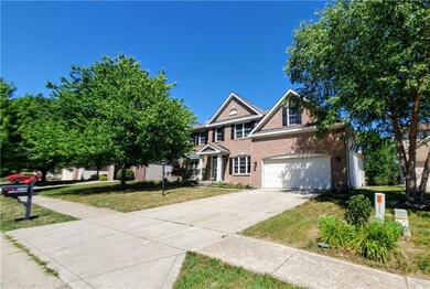 12037 Quarry Ct, Fishers, IN 46037 - photo 2
