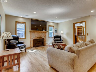 9832 SW Dapplegrey Loop, Beaverton, OR 97008 - photo 5