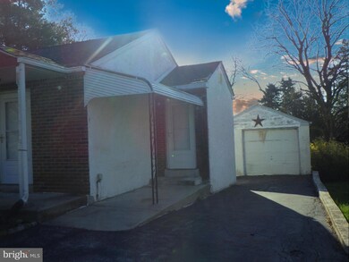 320 Heston Ave, Norristown, PA 19403 - photo 4