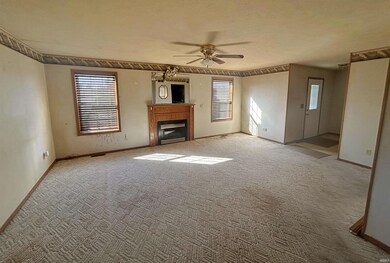 690 E Southridge Rd, Loogootee, IN 47553 - photo 6