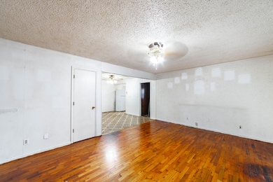 120 Adams St, Centralia, MO 65240 - photo 5