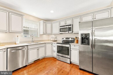 568 Hawk Hill Dr, Prince Frederick, MD 20678 - photo 6