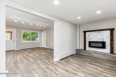 05-Upstairs Living Room-DW-7354