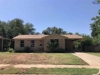 1303 Harvey Dr, Wichita Falls, TX 76302 - photo 2