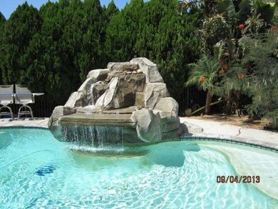 THERE REALLLY IS A BENCH SEAT UNDER THE  WATERFALL