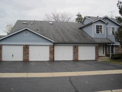 1721 Chesapeake Ln unit 1, Schaumburg, IL 60193 - photo 3