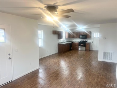 9 W Truitt St, Dexter, MO 63841 - photo 6