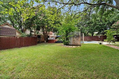 1401 Donna Ln, Bedford, TX 76022 - photo 2