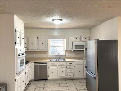 4359 Parkview Dr, Lithia Springs, GA 30122 - photo 3