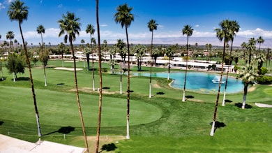Golf Course with Fountian