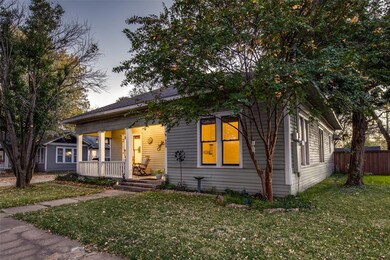 909 N Mckinney St, Ennis, TX 75119 - photo 2