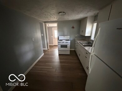 910 S Auburn St, Indianapolis, IN 46241 - photo 7