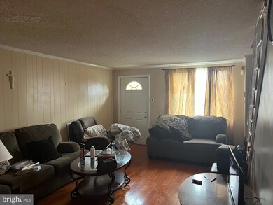 227 Golf Rd, Darby, PA 19023 - photo 3