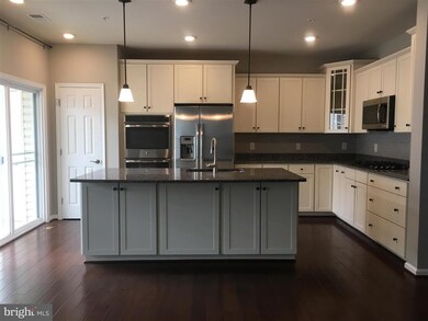 43493 Town Gate Square, Chantilly, VA 20152 - photo 2