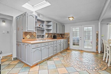 404 Kelvin Ave, El Paso, TX 79915 - photo 5