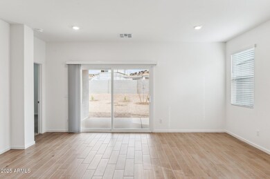5-web-or-mls-25372-w-sunland-ave-lot-203