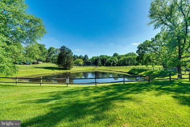 5853 Orchard Hill Ln unit 5853, Clifton, VA 20124 - photo 7