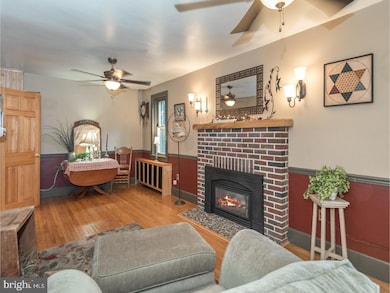 3103 Goezel Rd unit 44, Perkiomenville, PA 18074 - photo 5