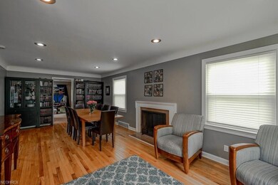 Living Room/Dining Room