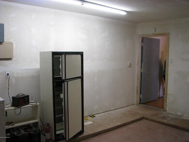 45 Rocky Rd, Ash Fork, AZ 86320 - photo 3