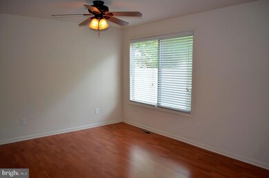 81 Dendron Ct, Parkville, MD 21234 - photo 3