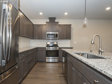 1950 N Ivy St unit HS 42, Canby, OR 97013 - photo 4