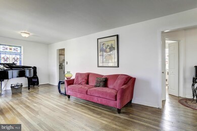 5016 Aurora Dr, Kensington, MD 20895 - photo 4