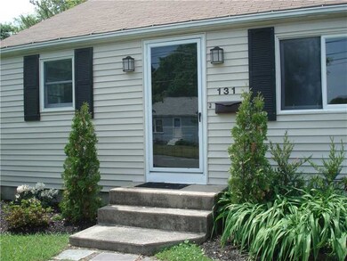 131 Endicott Dr, Warwick, RI 02886 - photo 2