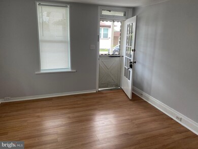 321 N Spring St, Middletown, PA 17057 - photo 4