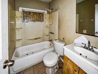 723 Demorest Rd, Columbus, OH 43204 - photo 7