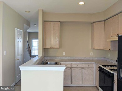 12907 Titania Way, Woodbridge, VA 22192 - photo 3