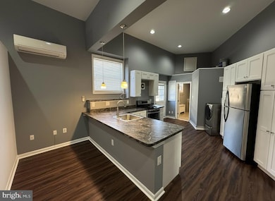 206 Clements Bridge Rd unit 206, Barrington, NJ 08007 - photo 3