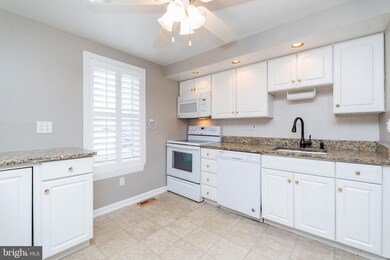 17 Hapsburg Ct, Parkville, MD 21234 - photo 3