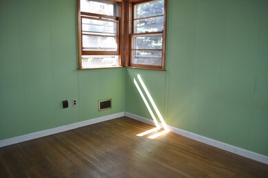 81 Princeton Ave, Waltham, MA 02451 - photo 6