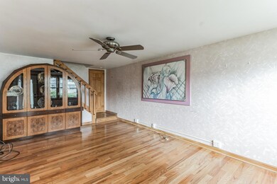 719 Darby Rd, Ridley Park, PA 19078 - photo 4