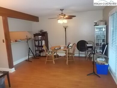 Dining area to right of main entrance