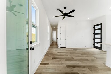 8506 Wileyvale Rd unit A, Houston, TX 77016 - photo 6