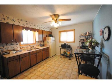 806 Ash St, Beech Grove, IN 46107 - photo 4